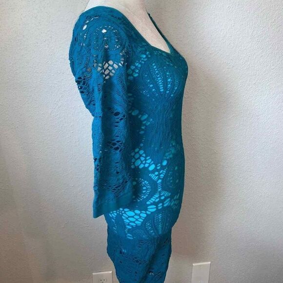 Intamitely Free People Crocet Effect Bodycon NWT  size M-Elegant Blue Lace Dress - Picture 2 of 6